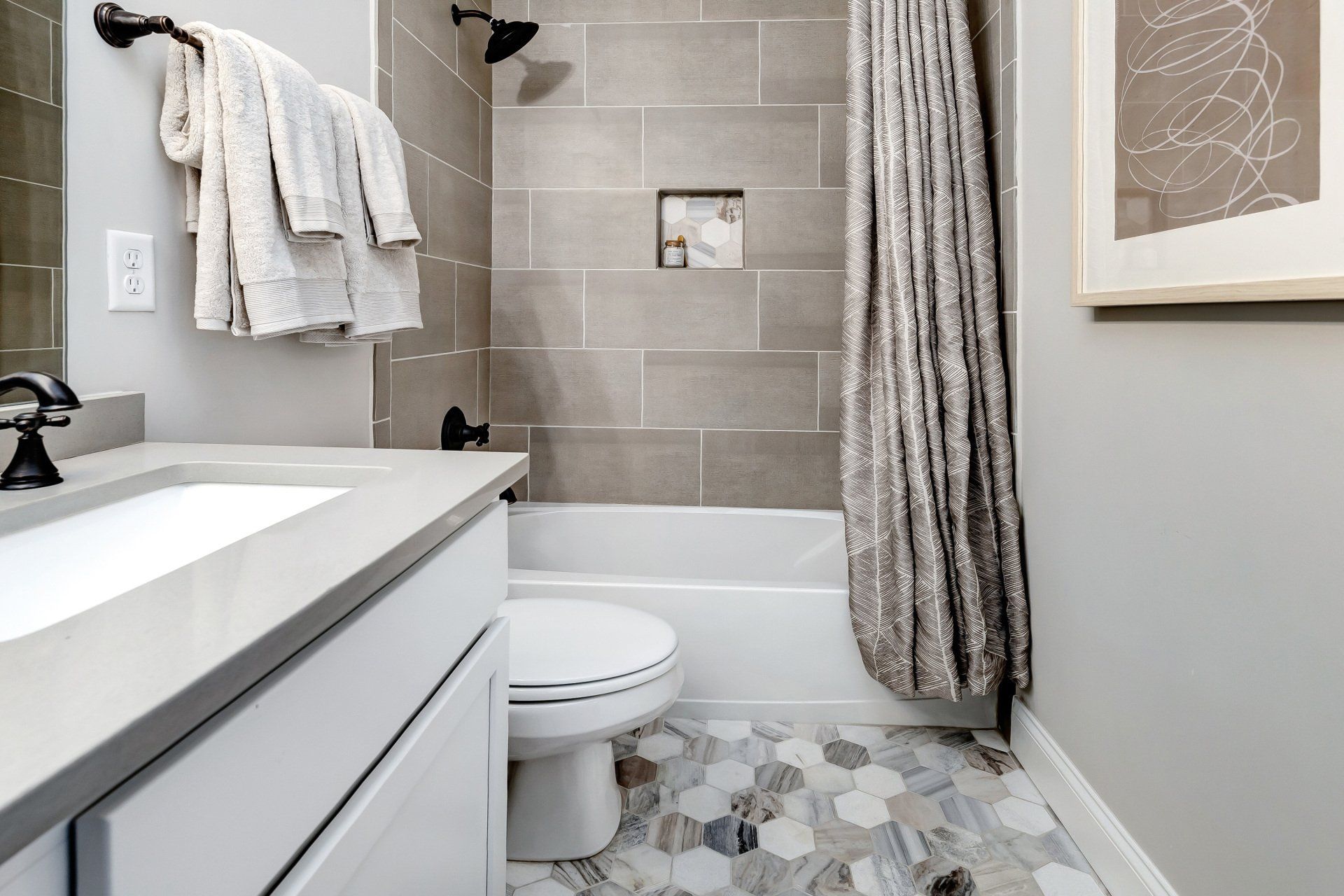 Elegant bathroom | Home Design Center | Homebuyer Resources | Trinity Homes | Columbus, Ohio 43231