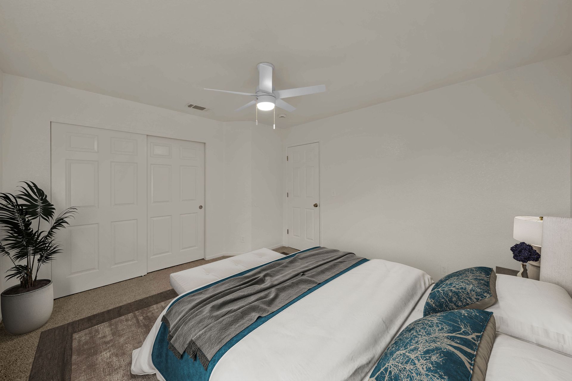 2 Bedroom, 2 Bathroom - Large bedroom with ceiling fan.