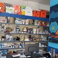 interni negozio con prodotti e accessori per la nautica