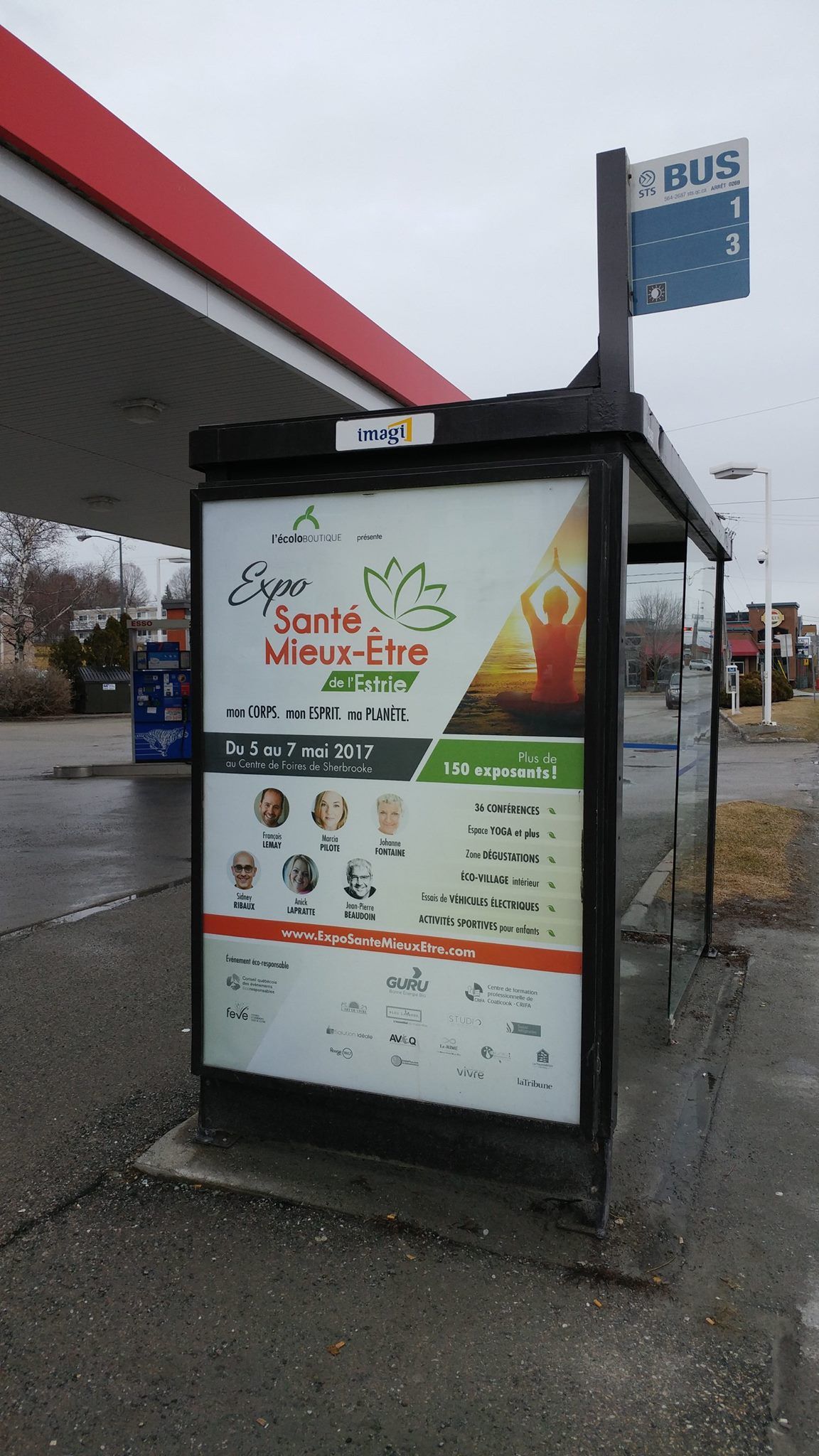 Rémi Lacombe ton graphiste Sherbrooke - Publicité abribus