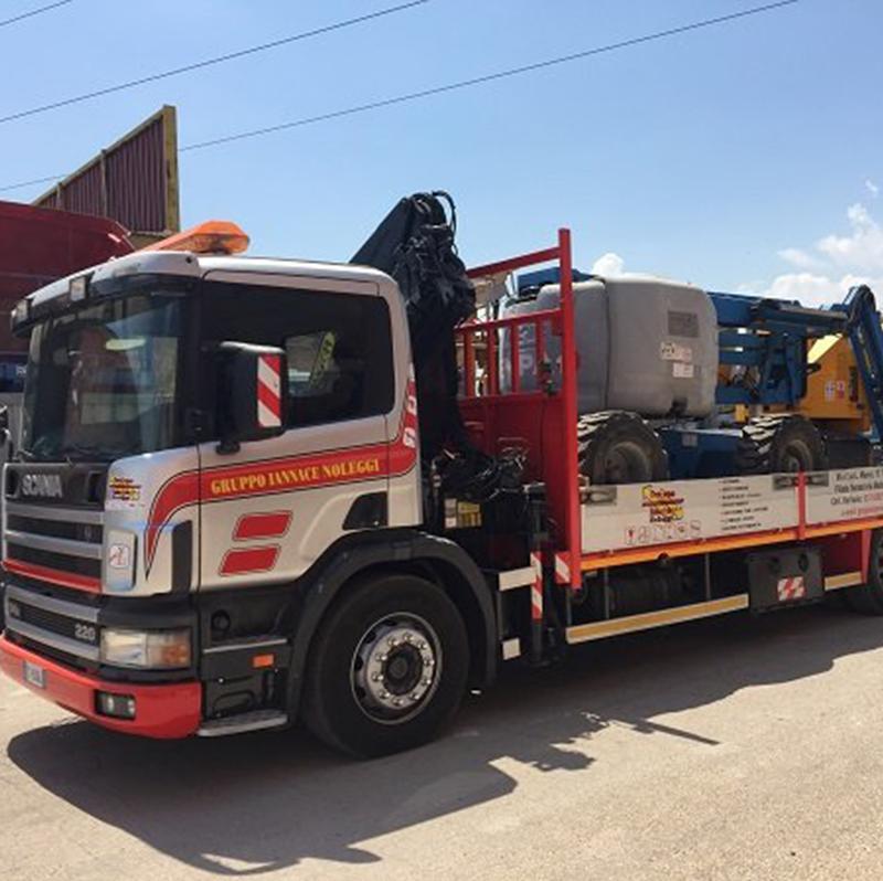 noleggio piattaforme elevatrici con operatore