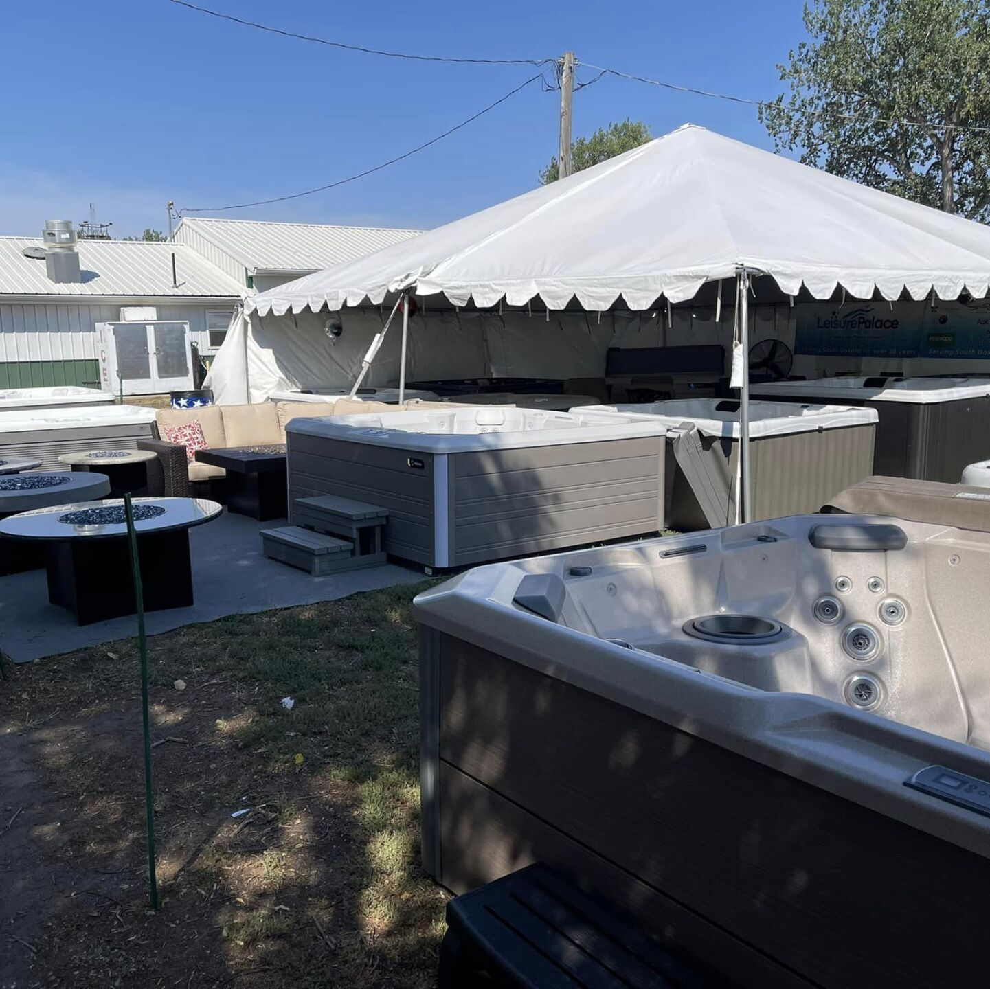 pools and spa showroom