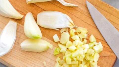 Diced garlic