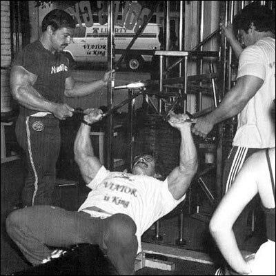 Mike Mentzer doing some Forced Reps on the Incline Chest Press.