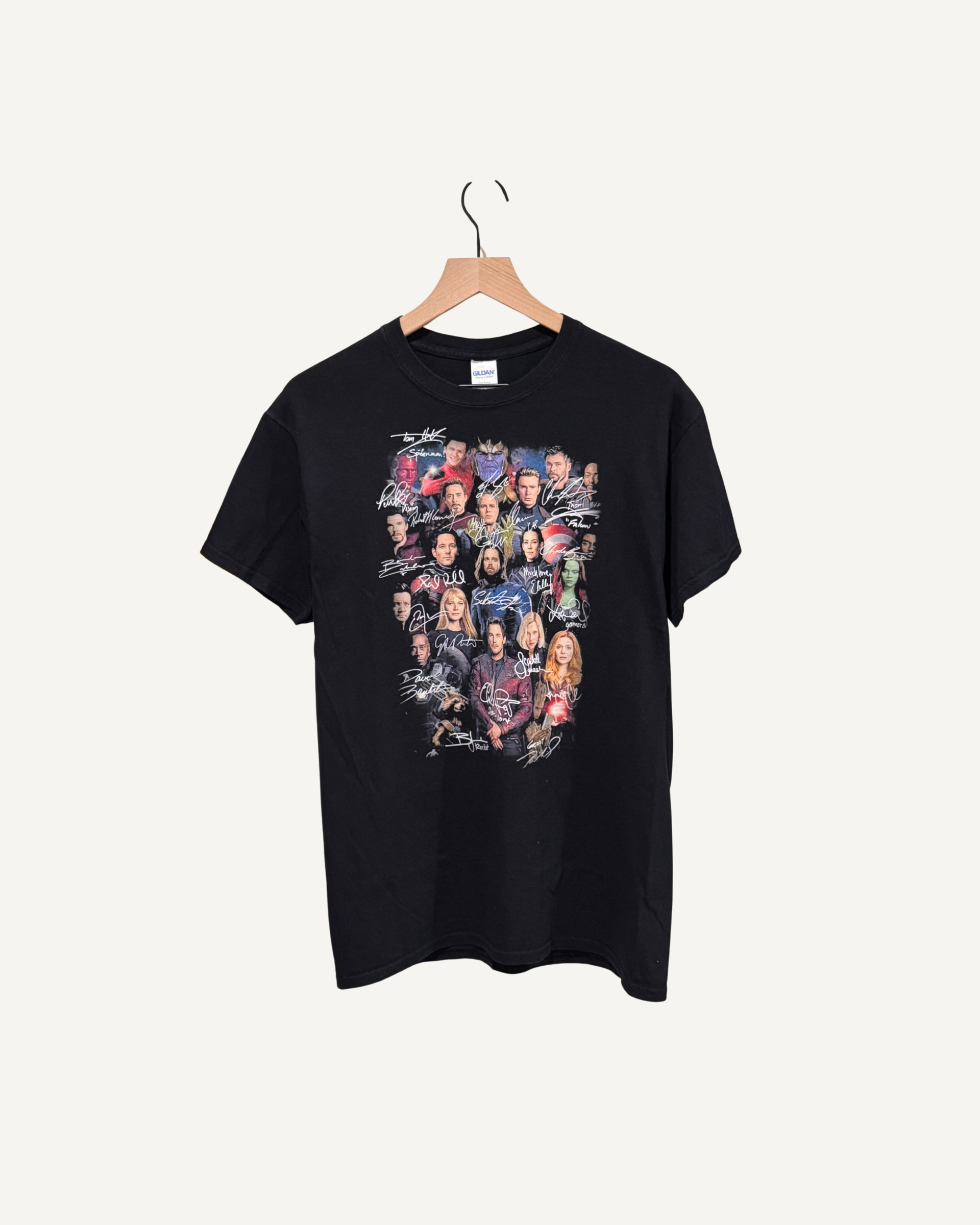 Marvel Avengers: Infinity War/Endgame Signed Cast Graphic T-Shirt