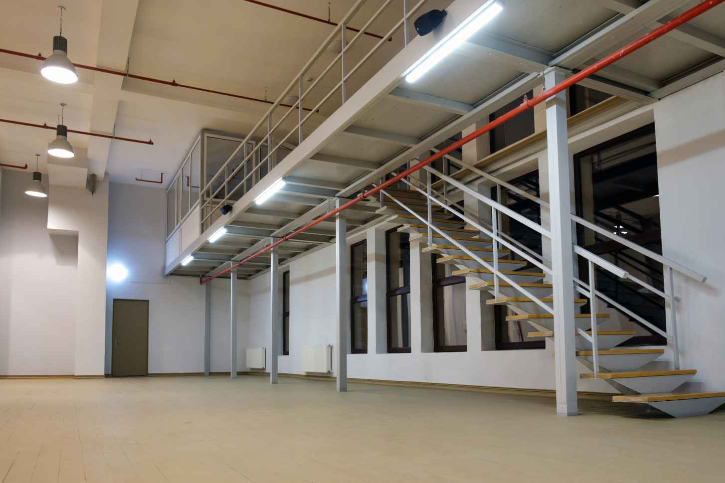 Mezzanine floor in a factory
