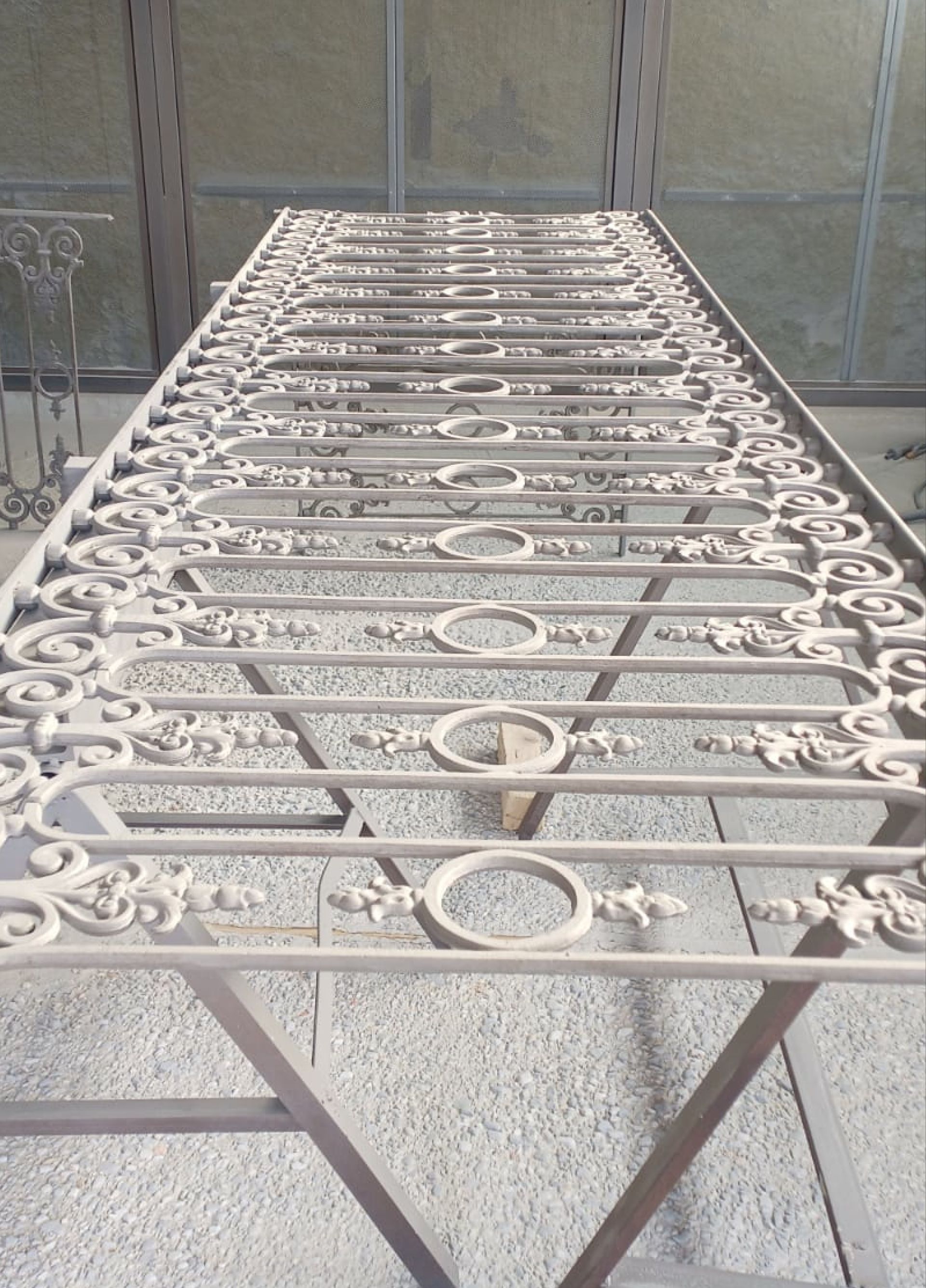 sabbiatura e verniciatura di ringhiere