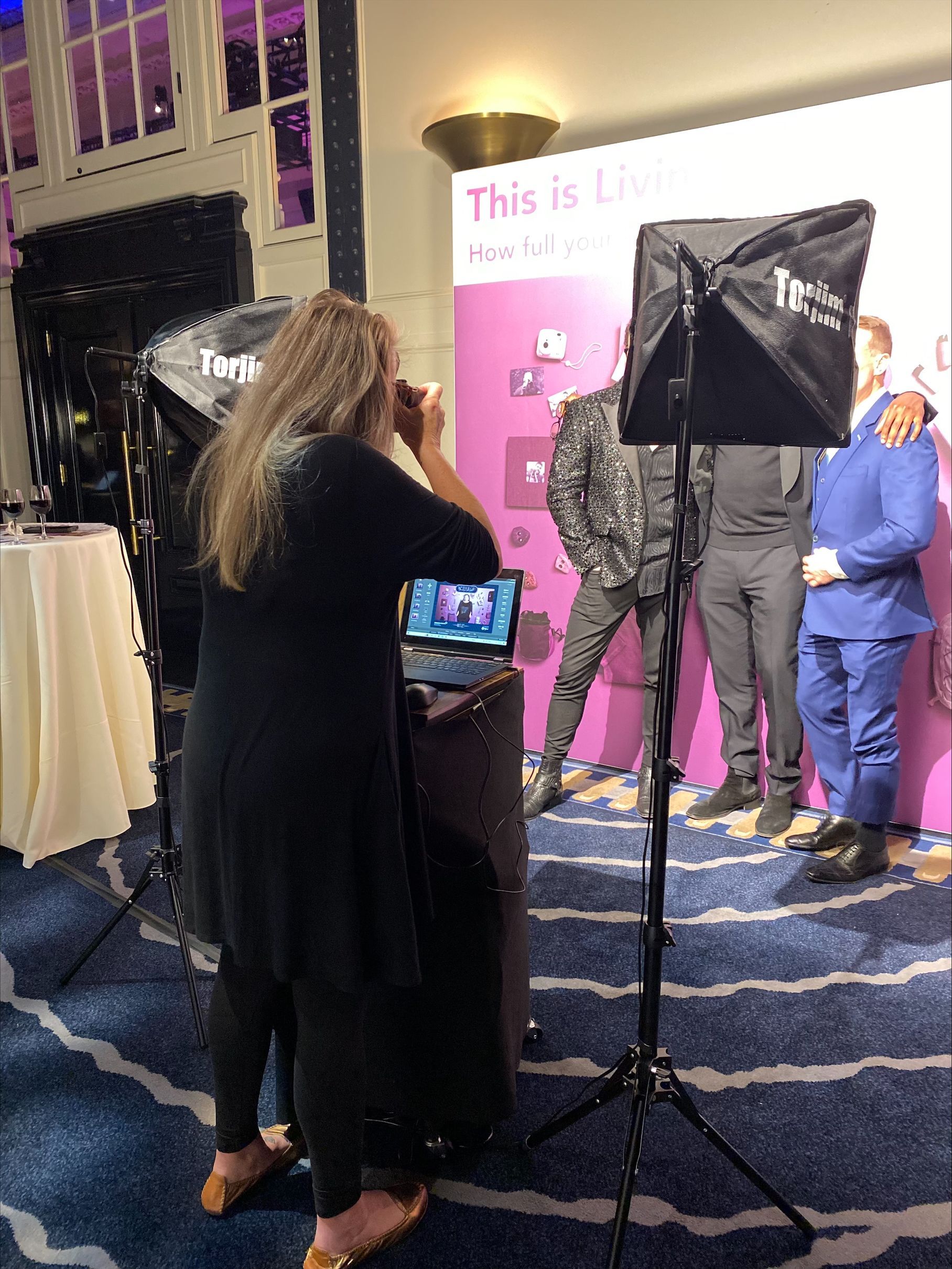 Custom tradeshow photography, green screen or branded