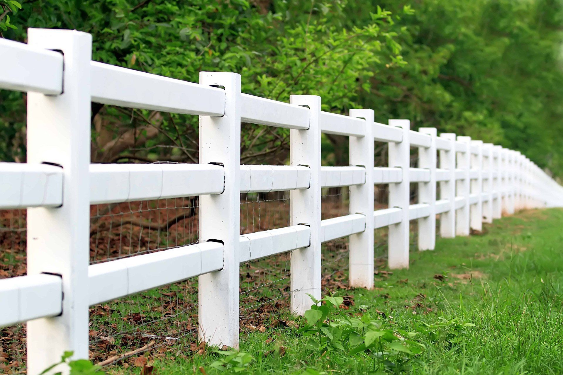 Shreveport vinyl fence