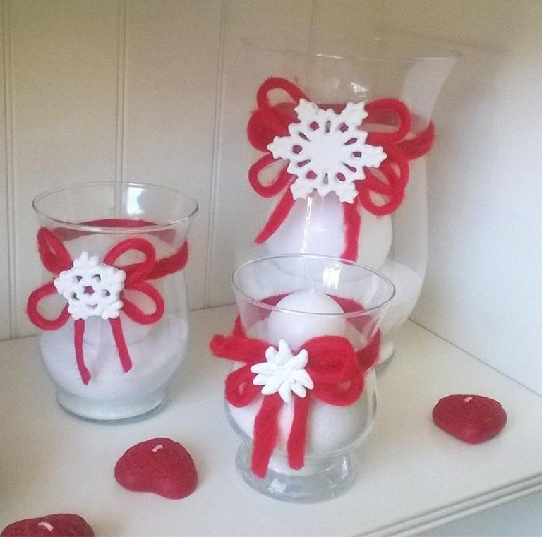 Vasi in vetro con candele profumate