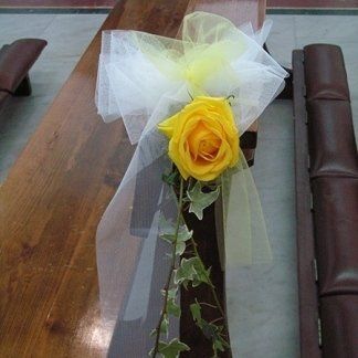 Addobbo floreale per matrimonio - decorazione panche