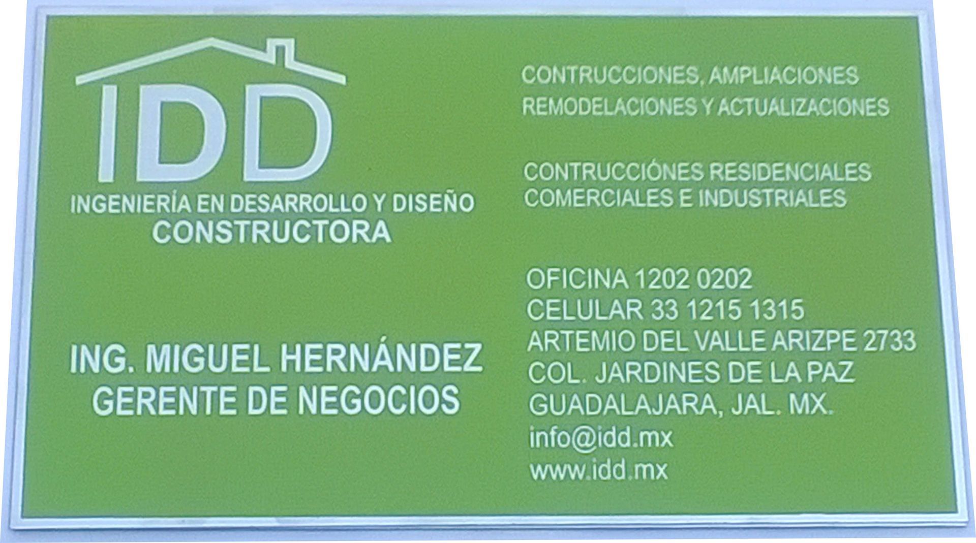Placa Acero Inoxidable grabado el fondo de verde