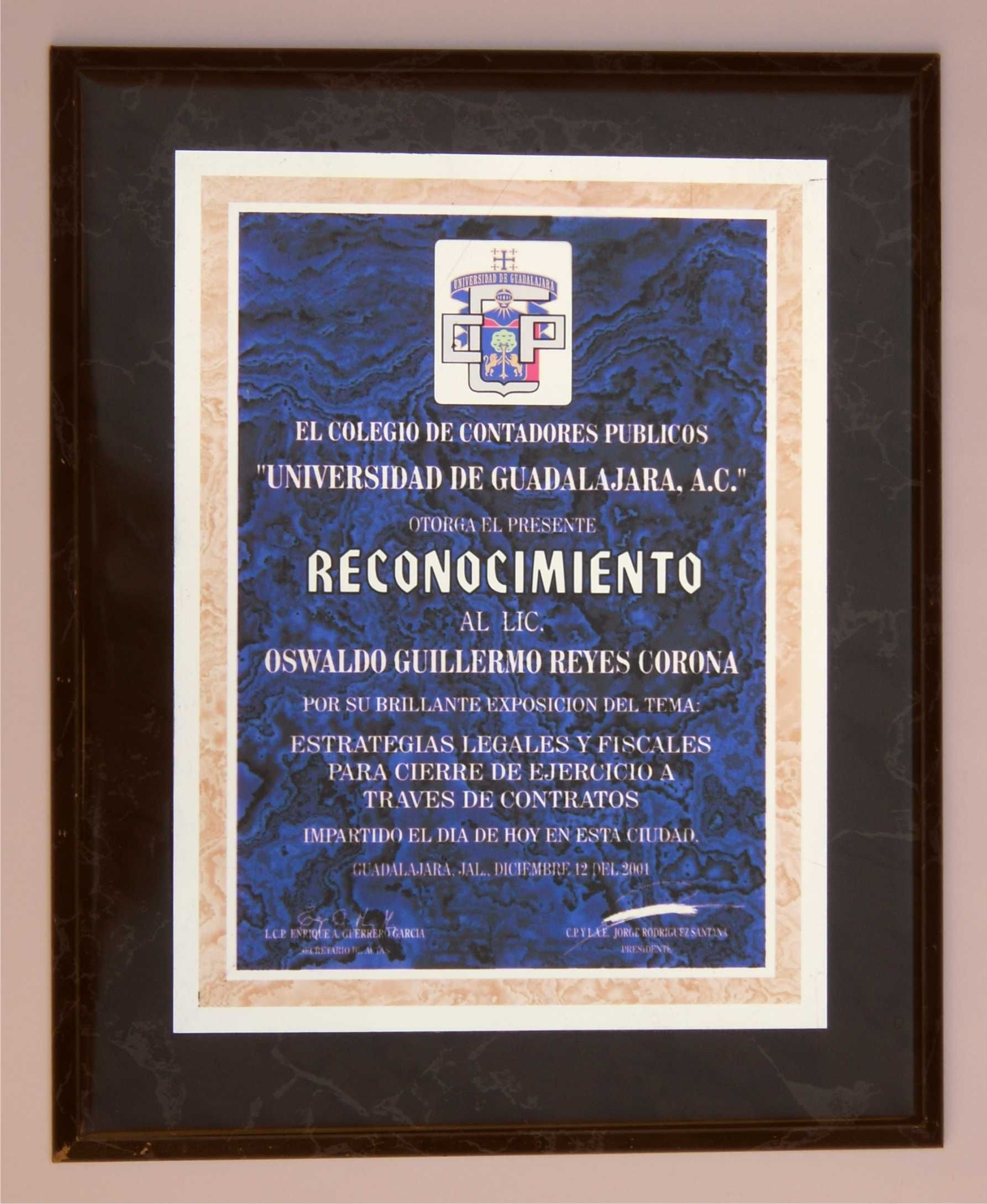 Reconocimiento con lamina de aluminio Impresa y con resina