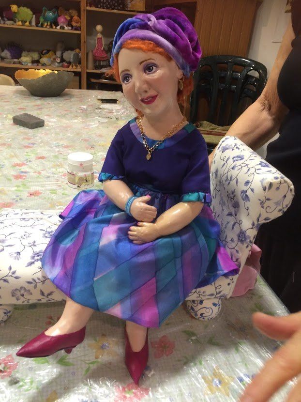 סדנאות עיסת נייר בהוד השרון - כיסא נוח