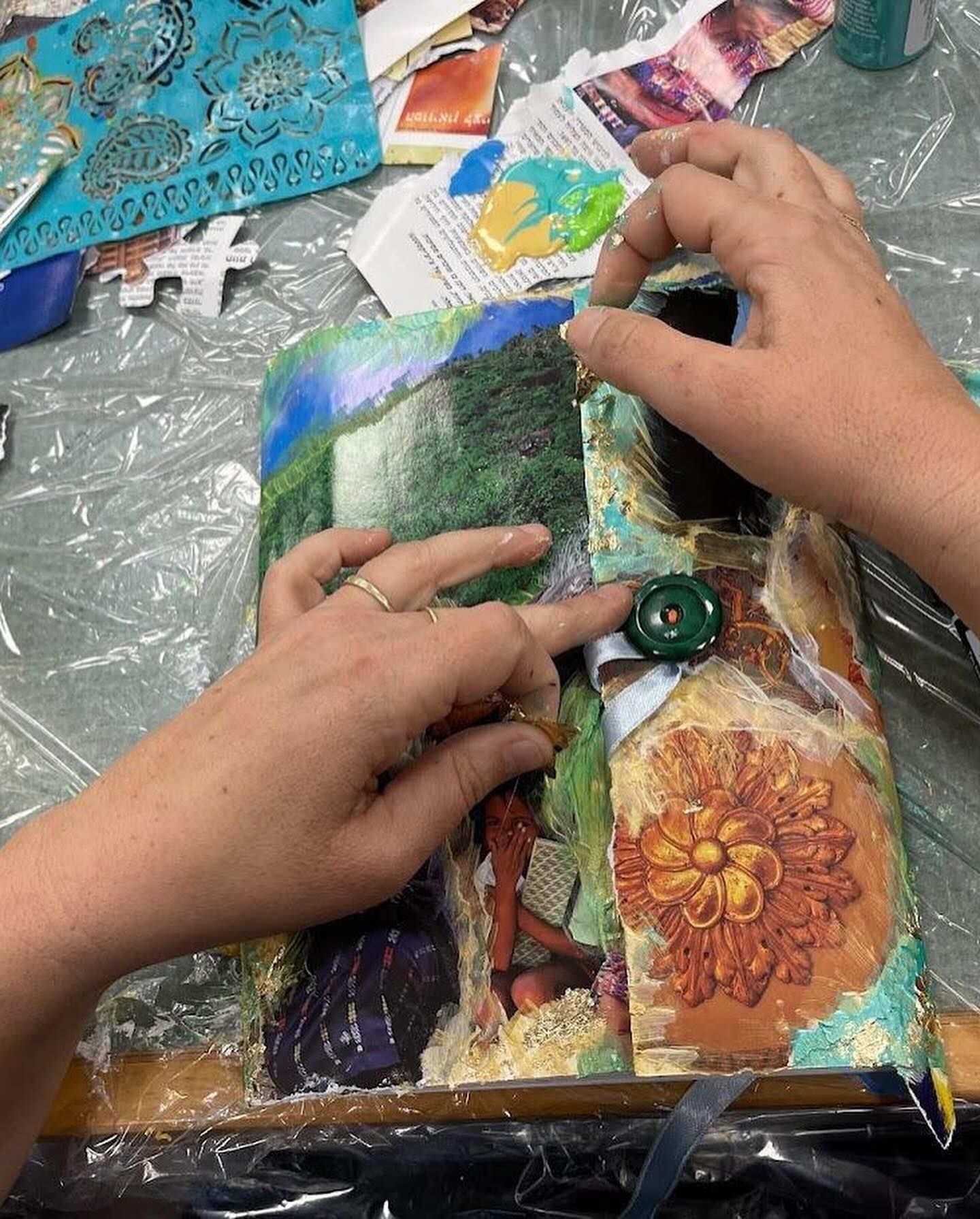 ציפי גכט - מיקס מדיה תרפי