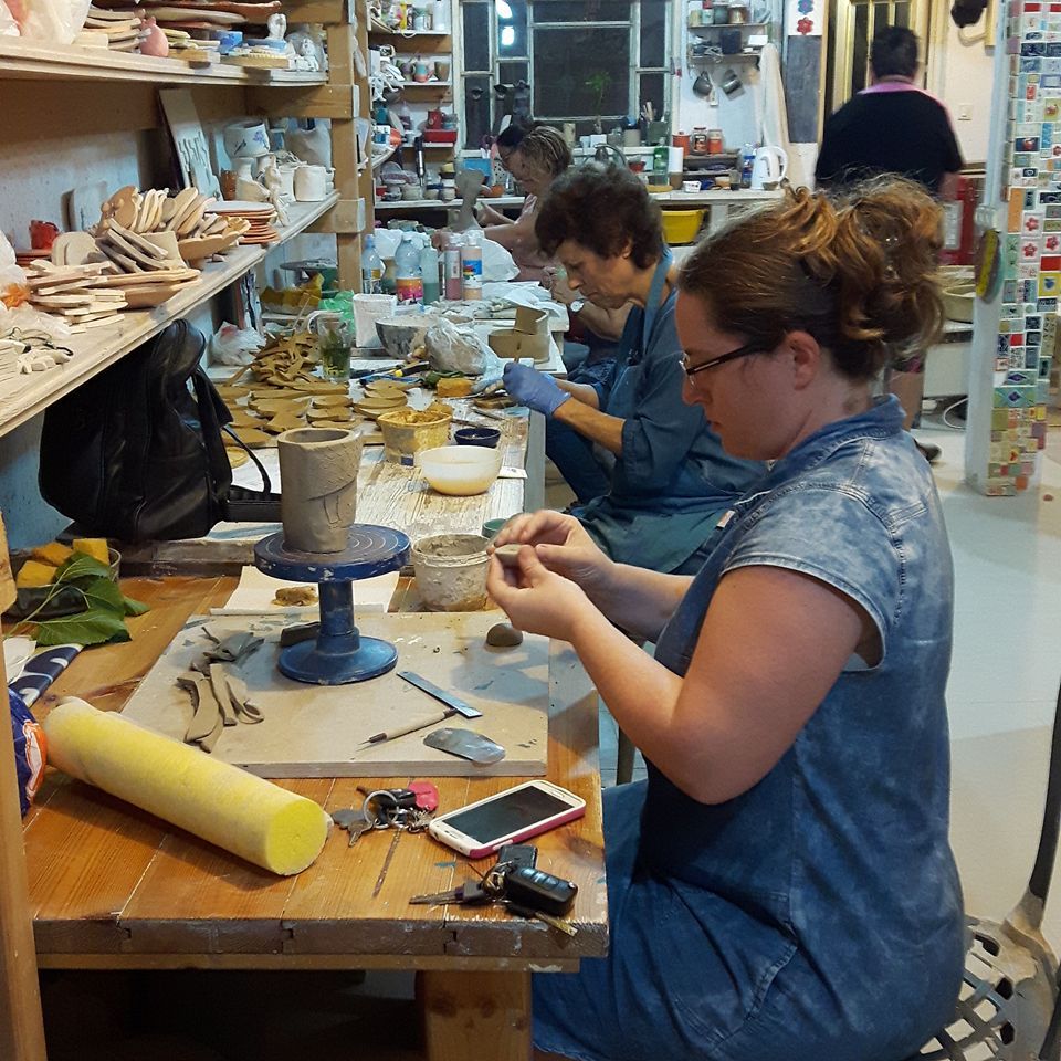 יד יוצרת - סטודיו לקרמיקה - בנס ציונה