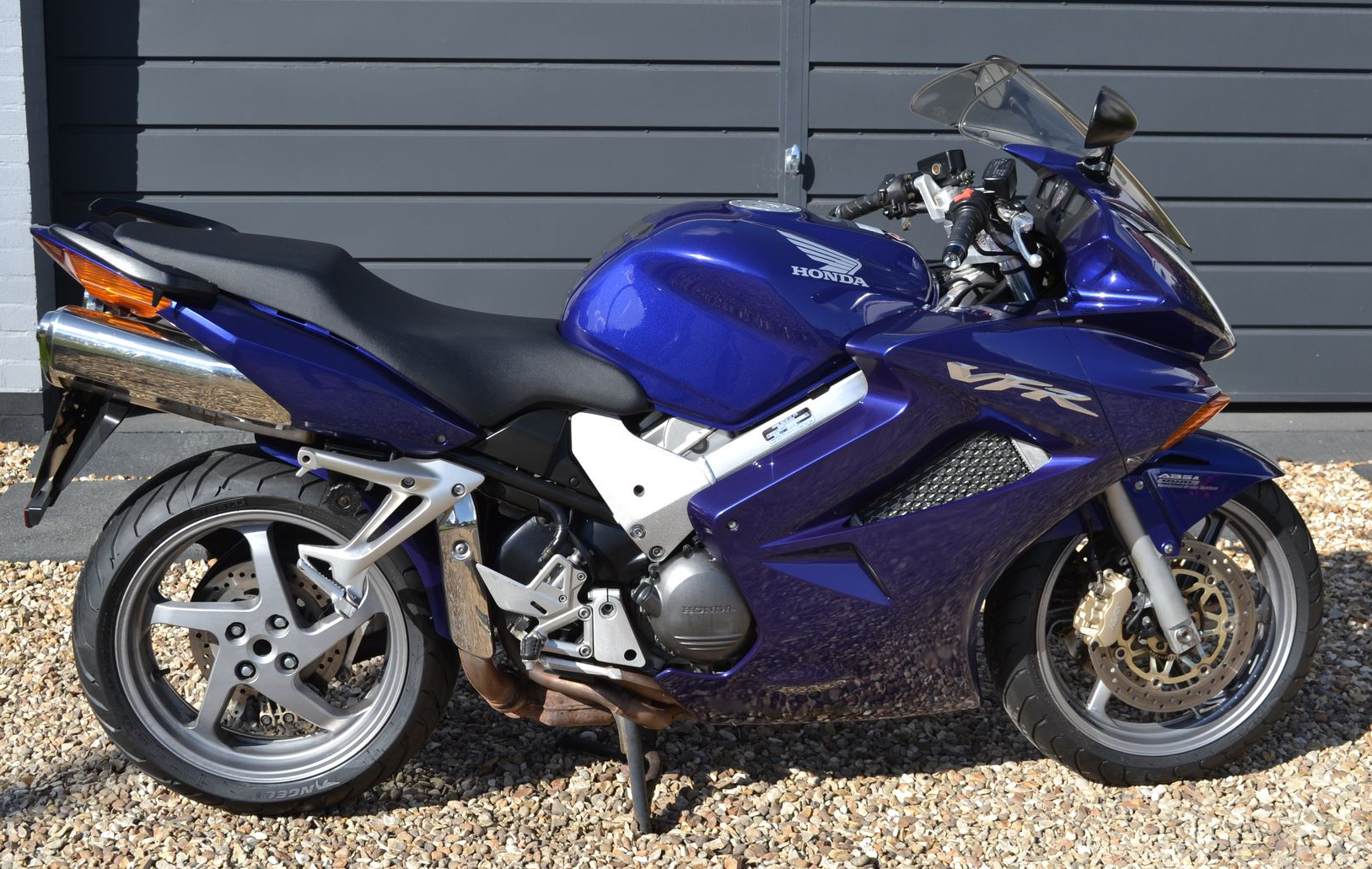 2004 BLUE HONDA VFR 800 VTEC FOR SALE / USED BIKE TRADING
