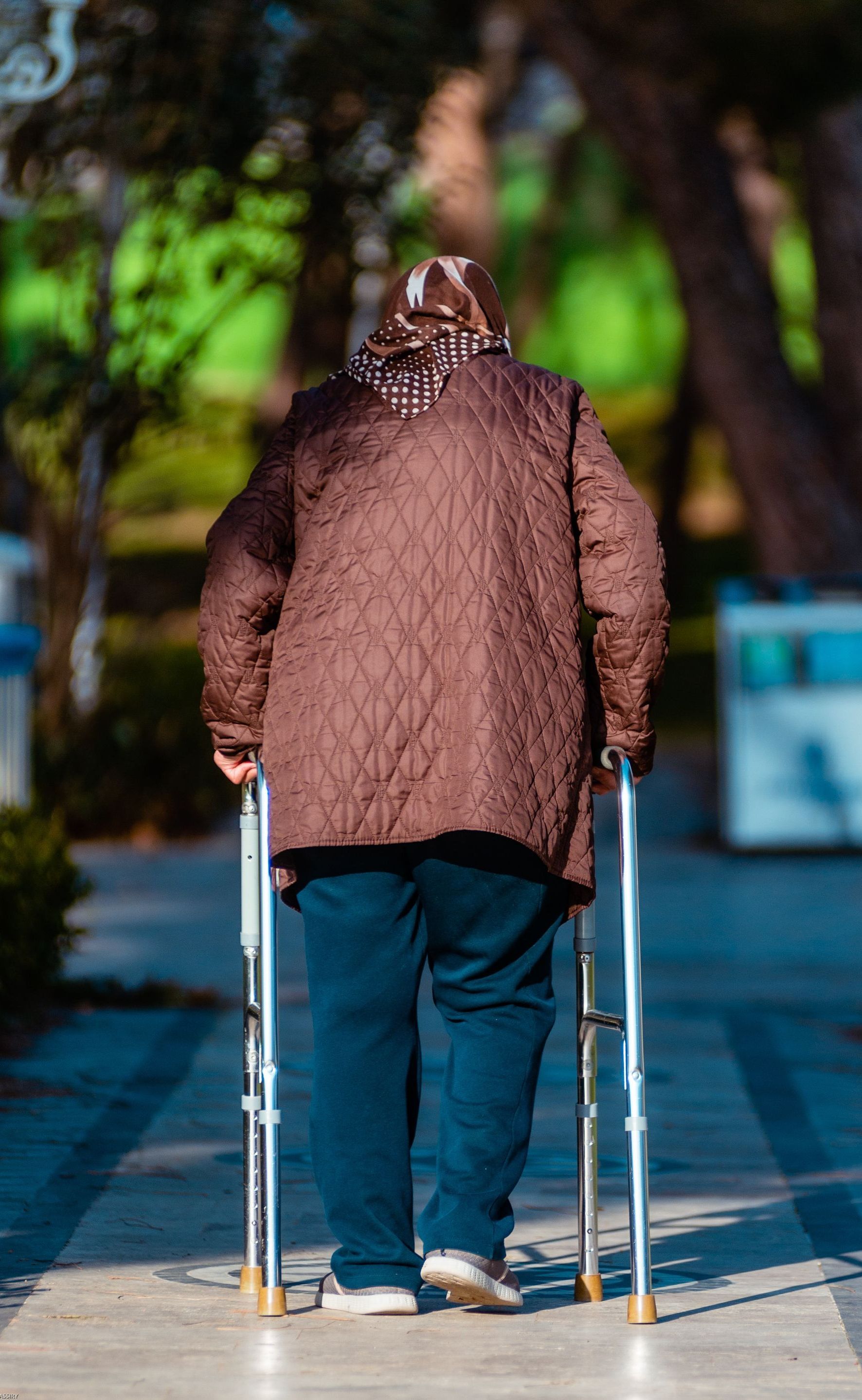 woman with walker