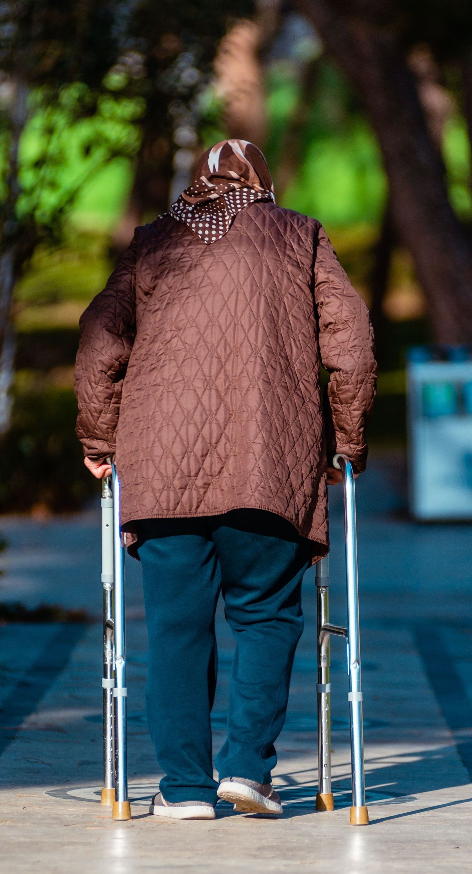 woman with walker