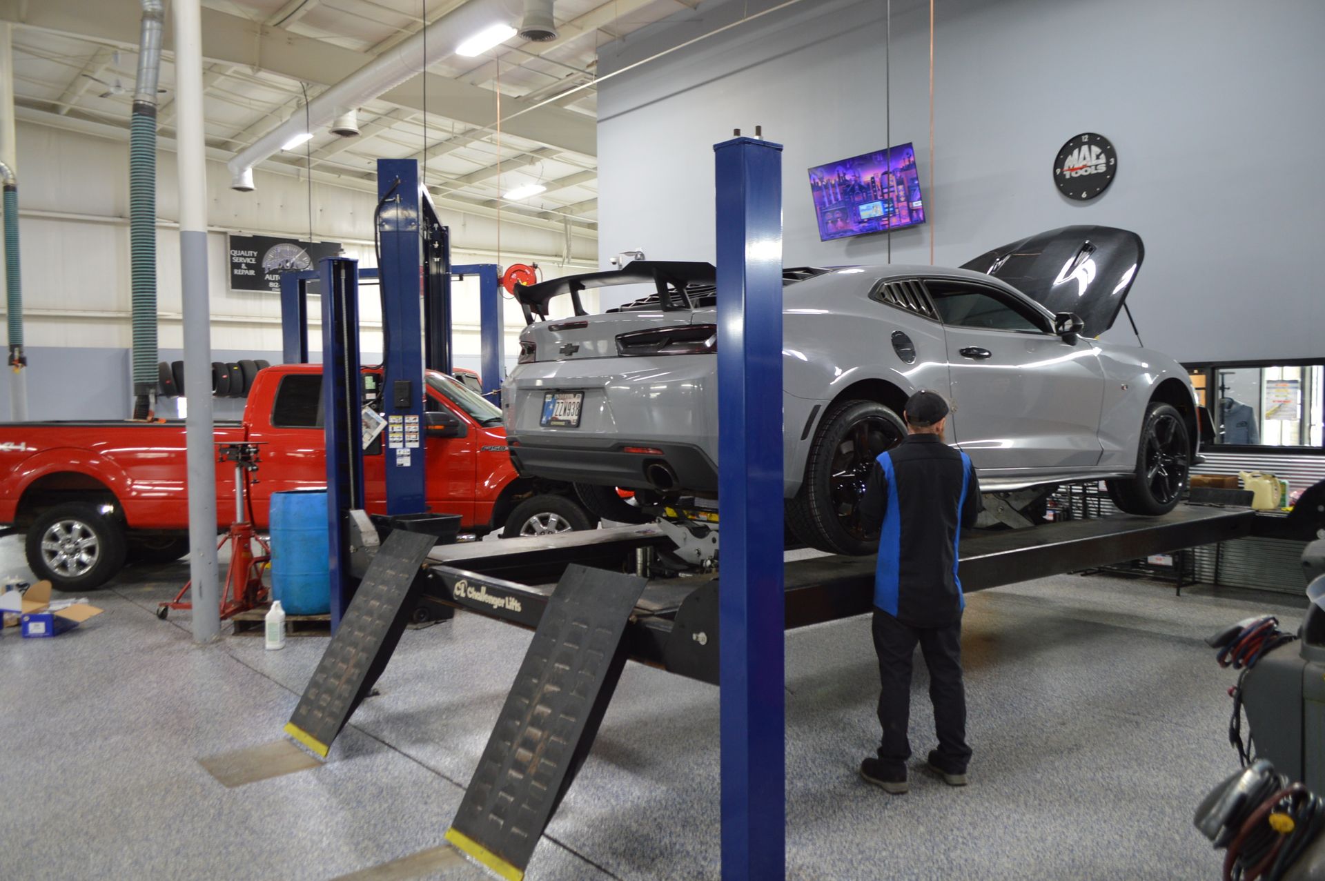 Inside Our Shop - Full Throttle Automotive image 11