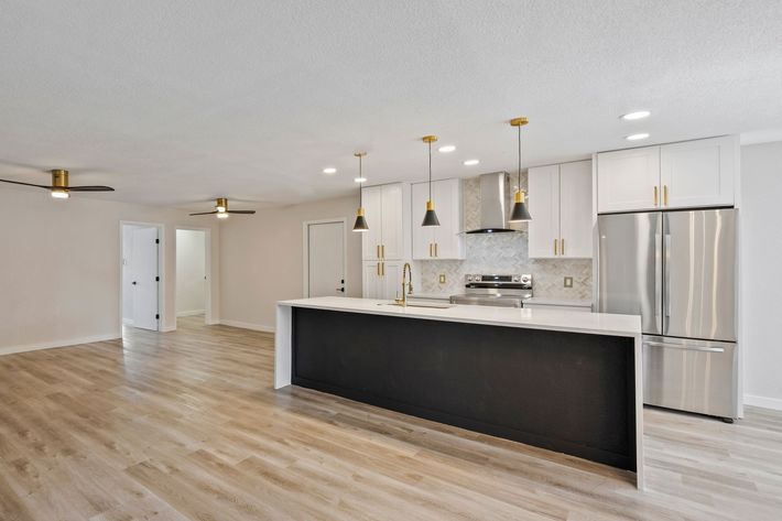 beautiful kitchen remodel by handyman 