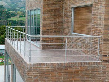 Baranda en acero inoxidable.