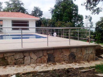 Baranda en acero inoxidable.