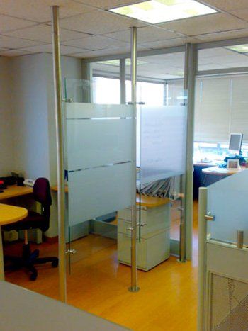 Divisiones de oficina y fachadas
