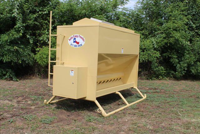 8 Feet Livestock Feeder — Arlington, TX — Auto Easy Feeder
