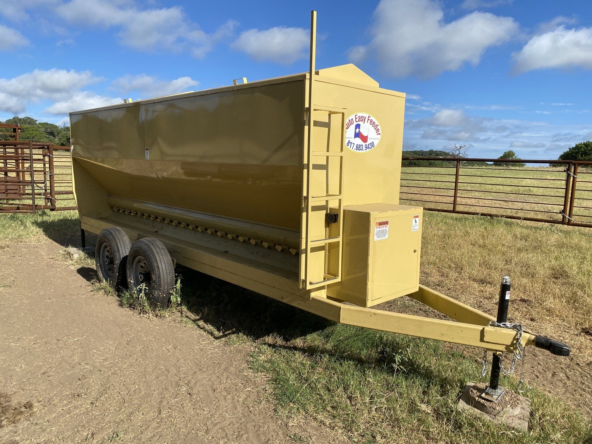 Cattle Feeder Arlington, TX Auto Easy Feeder