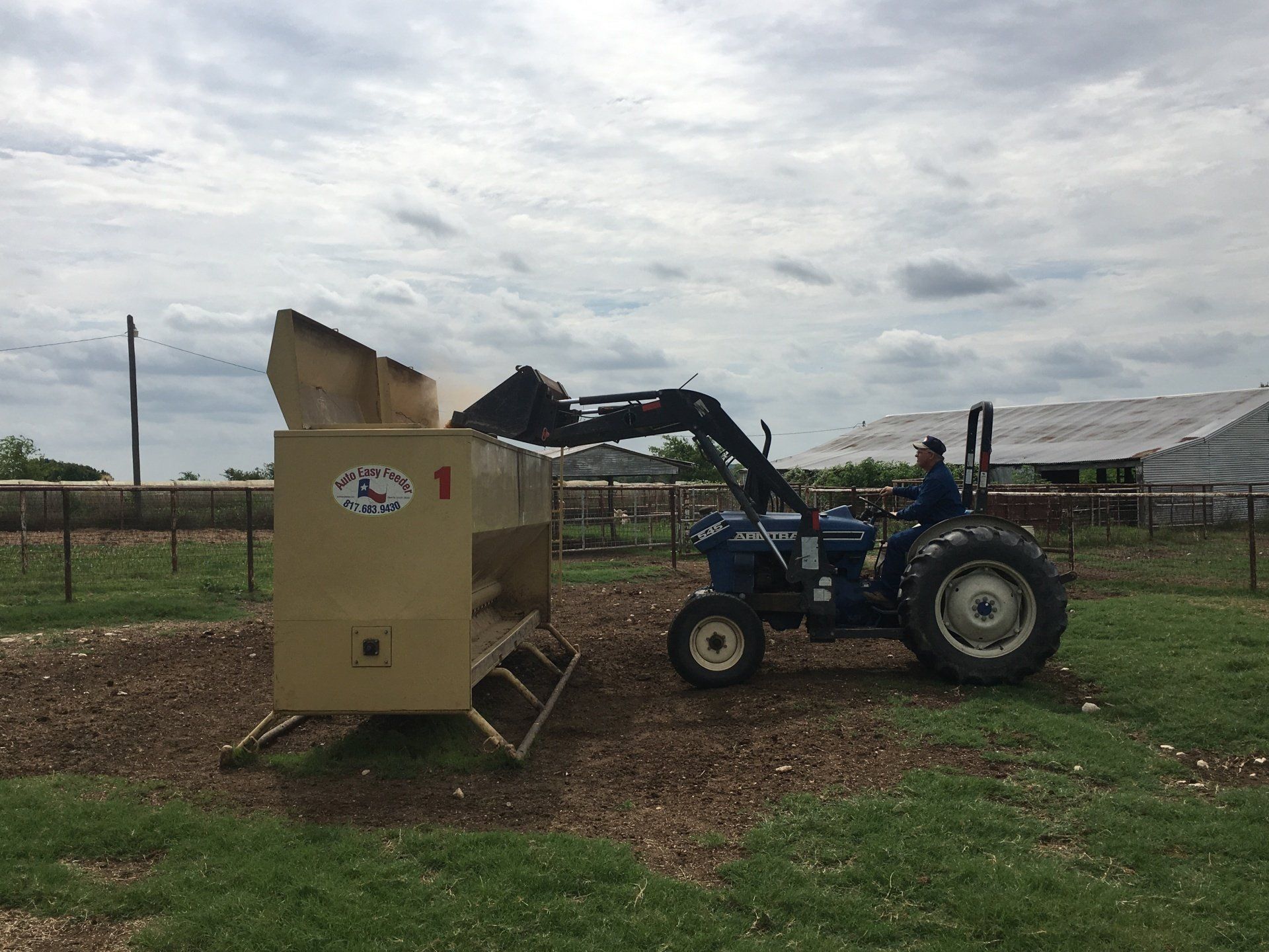 Cattle Feeder Arlington, TX Auto Easy Feeder