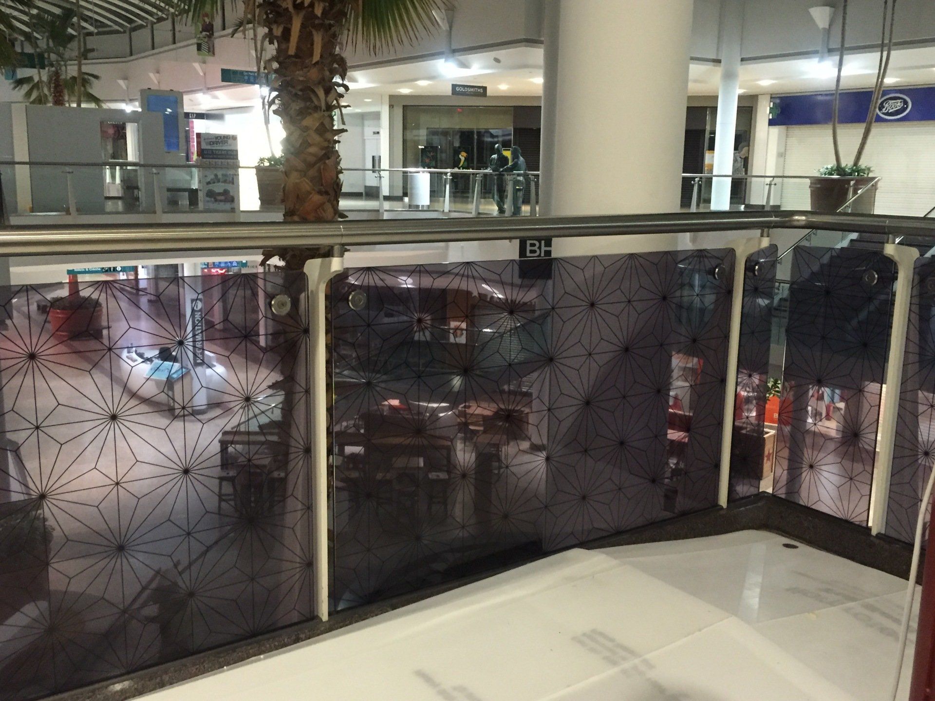 Sacvi and Ray Glass balcony manifestations