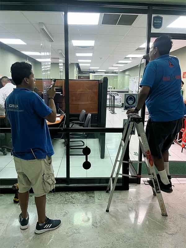 INNOVA ALUMINIO Y VIDRIO