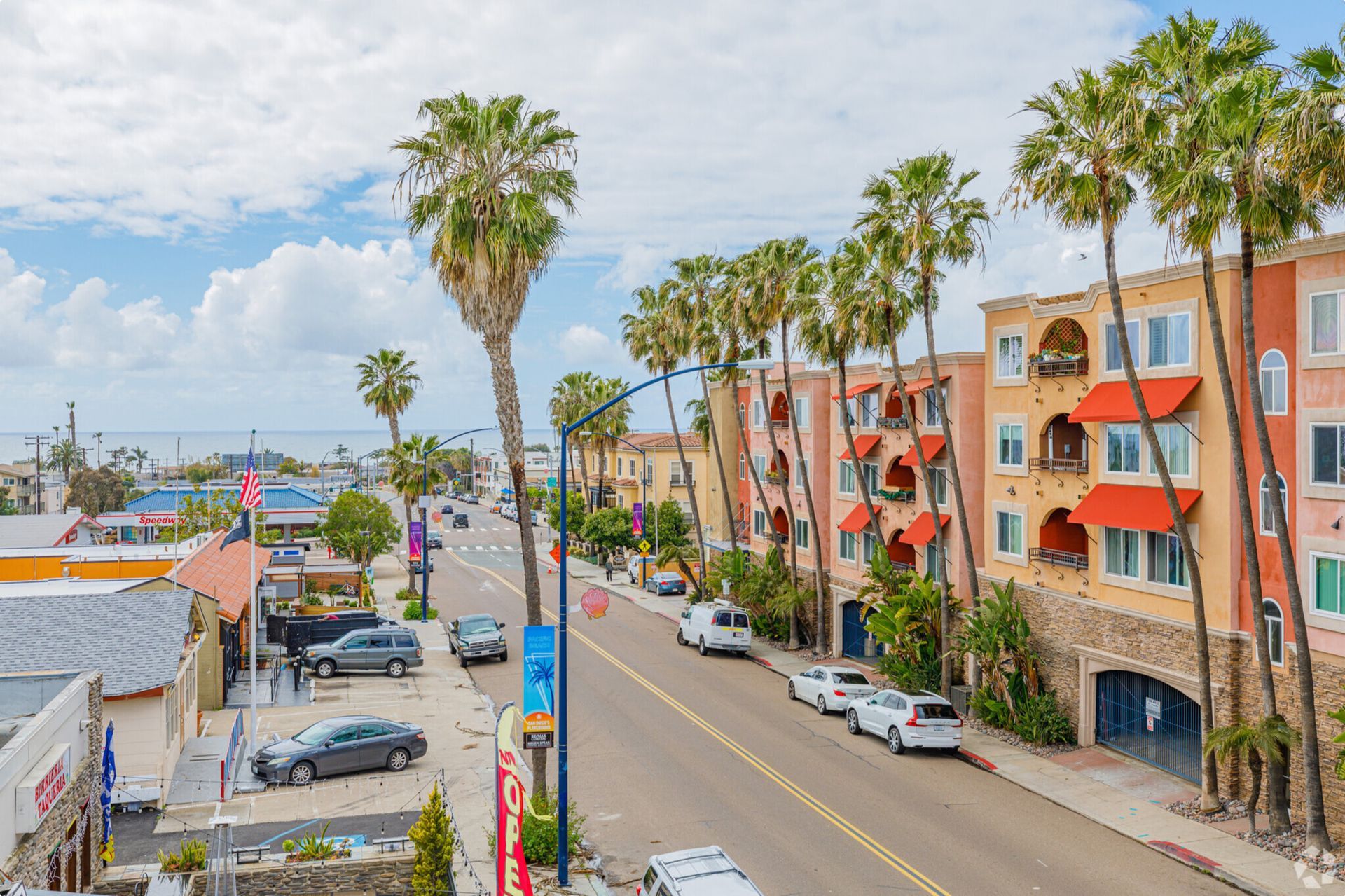 Turquoise Place - Street view