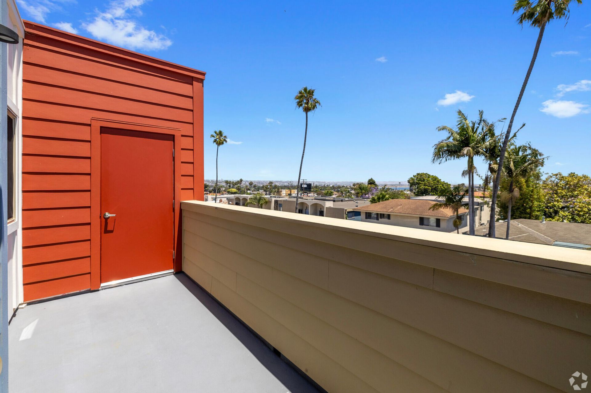 The Lamont - balcony