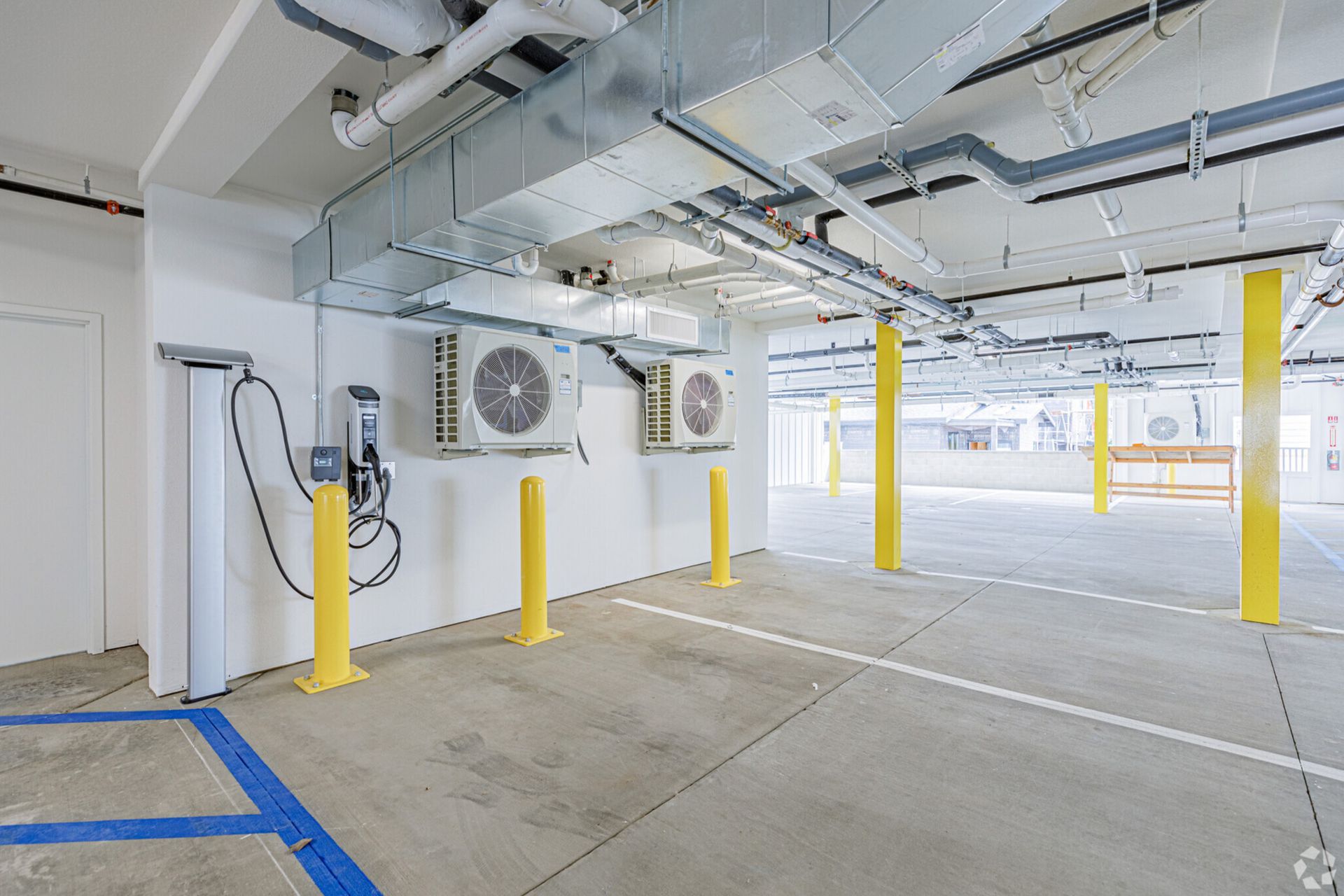 Turquoise Place Garage