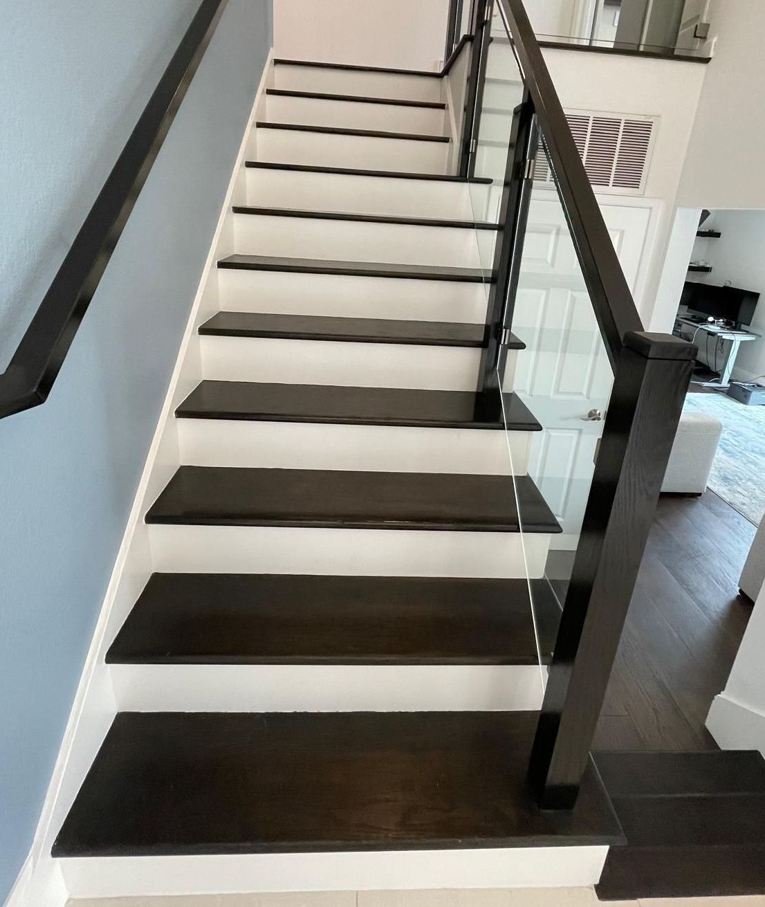 Wooden staircase refinish