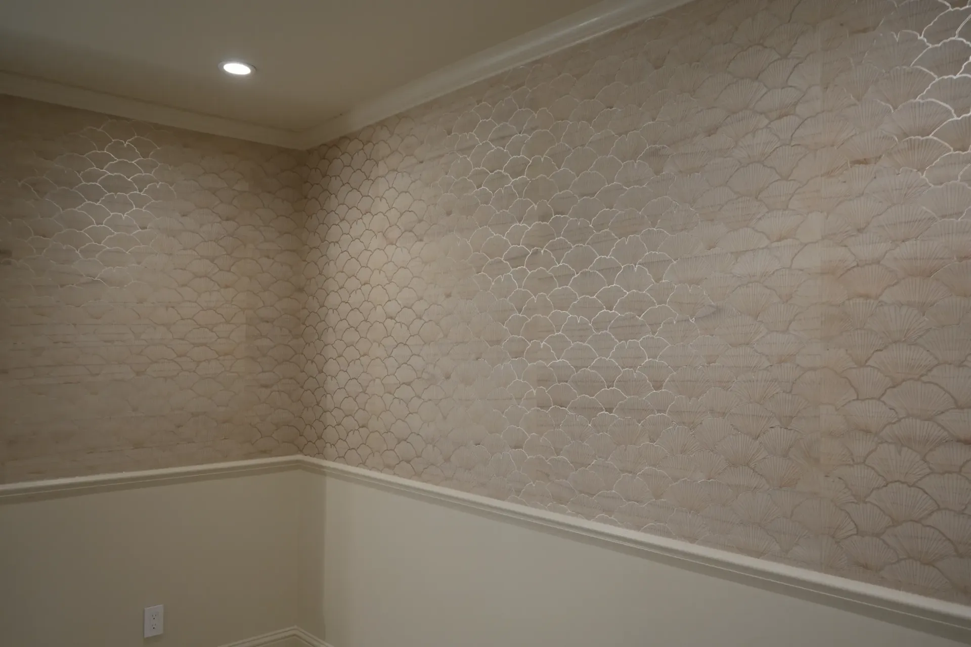 sea shell patterned wallpaper
