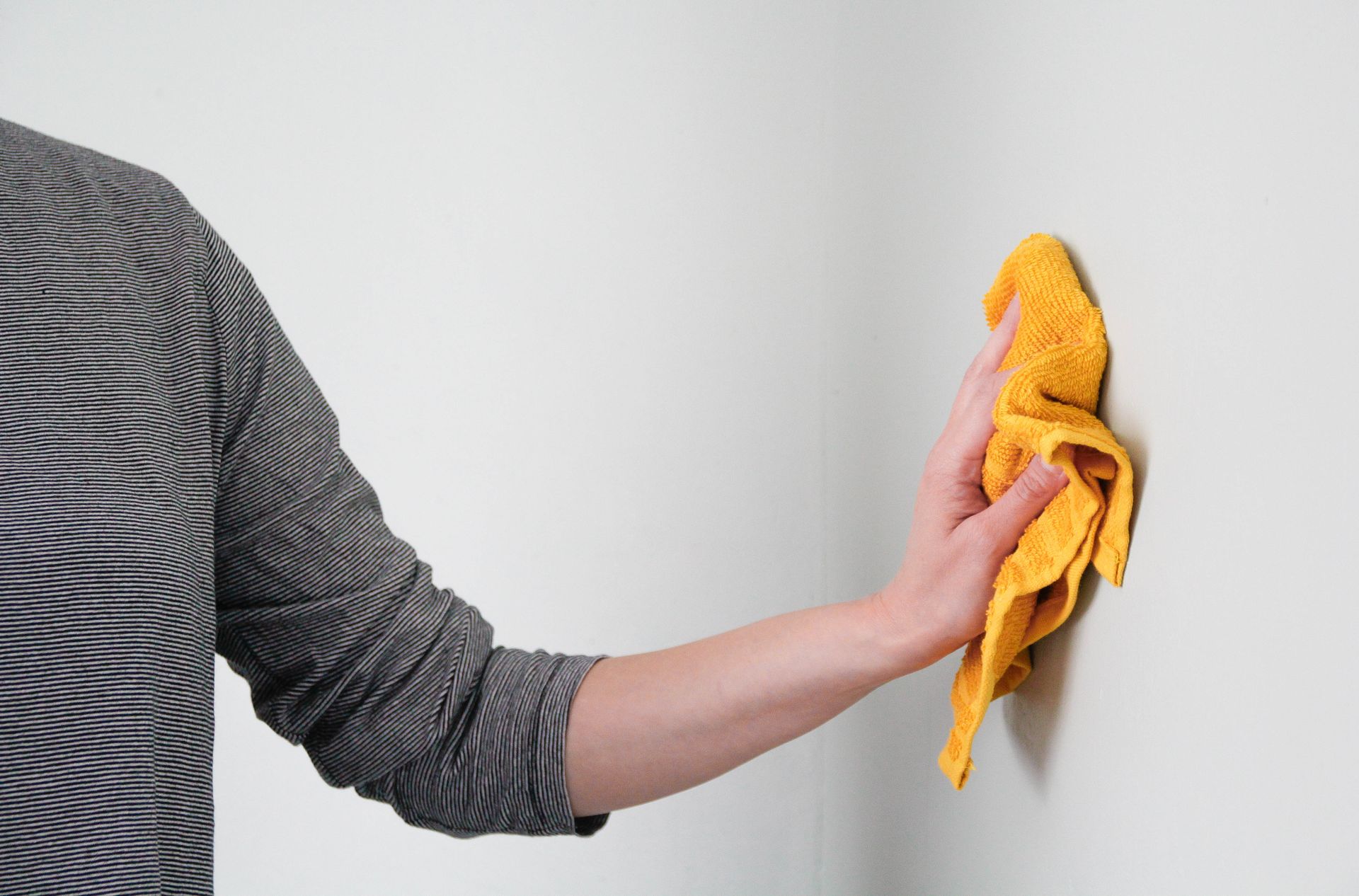 cleaning painted walls perth