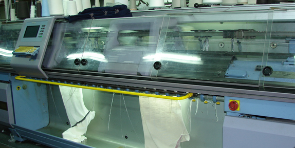Somos una empresa con amplia experiencia en el rubro textil y en Fabricacion de prendas en tejido de punto. Hoy como siempre seguimos con la excelencia y calidad de nuestros productos porque tenemos trayectoria y amplia experiencia en el rubro. Visítenos en Lanús Este.