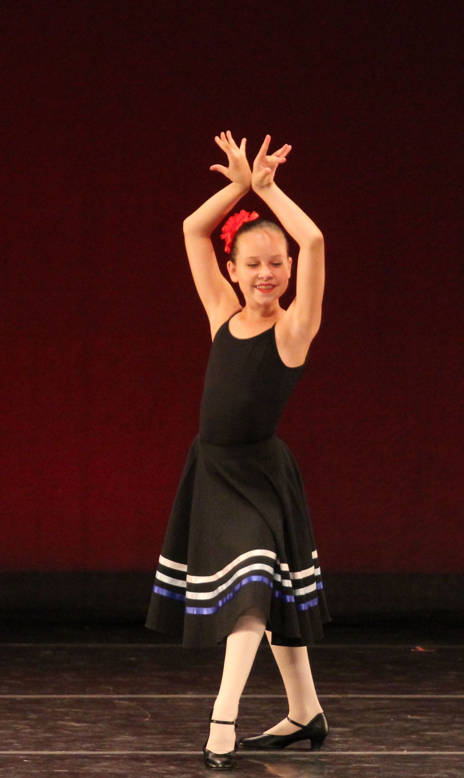 girl dancing on stage