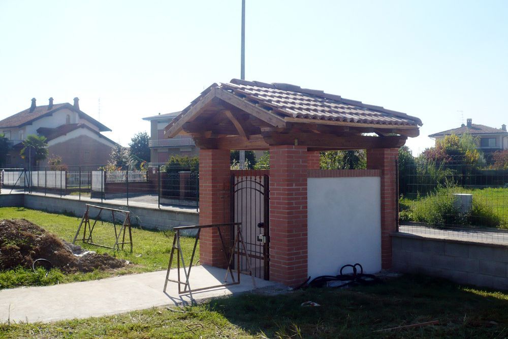 casa attrezzi in legno