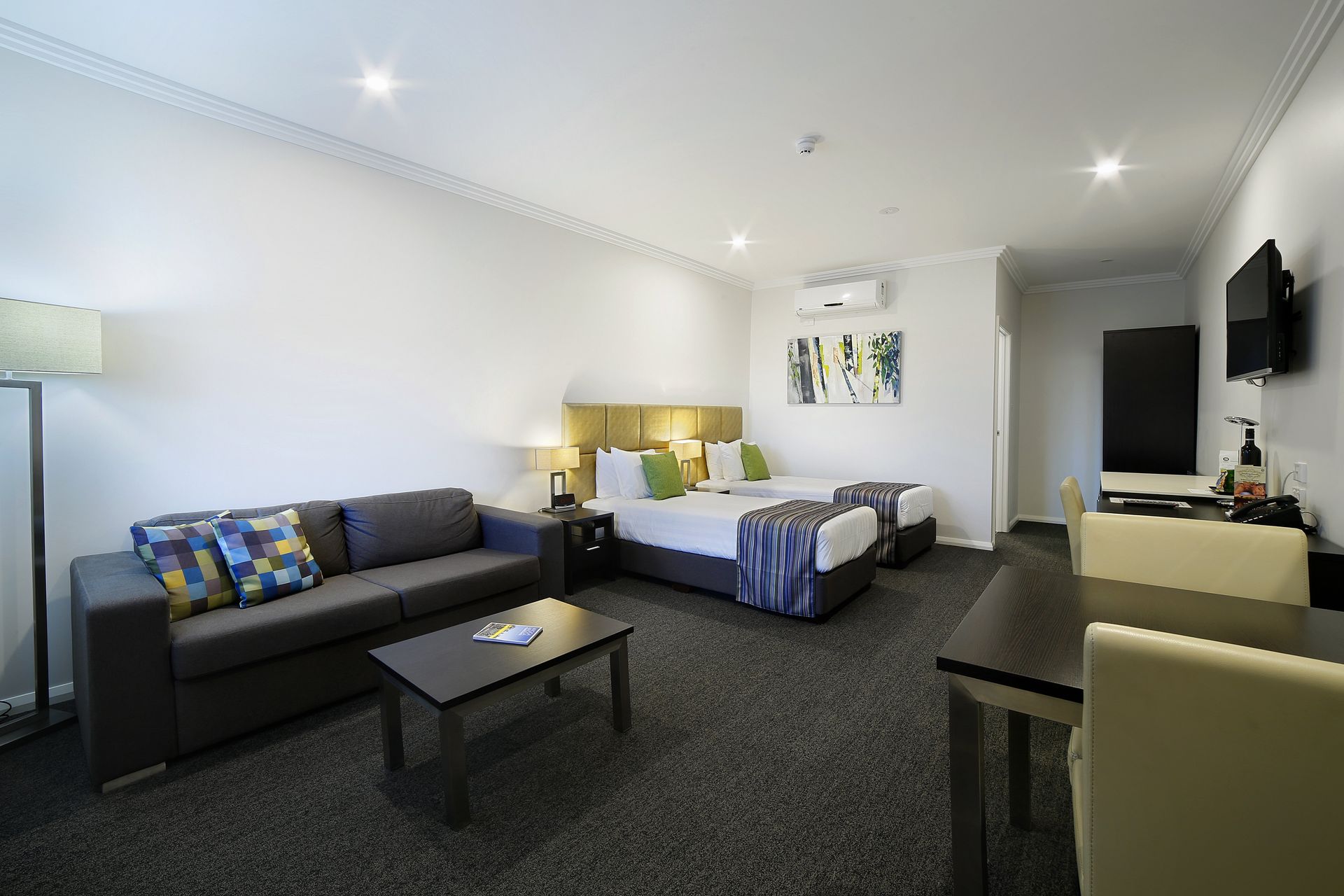 luxury family accommodation nsw
