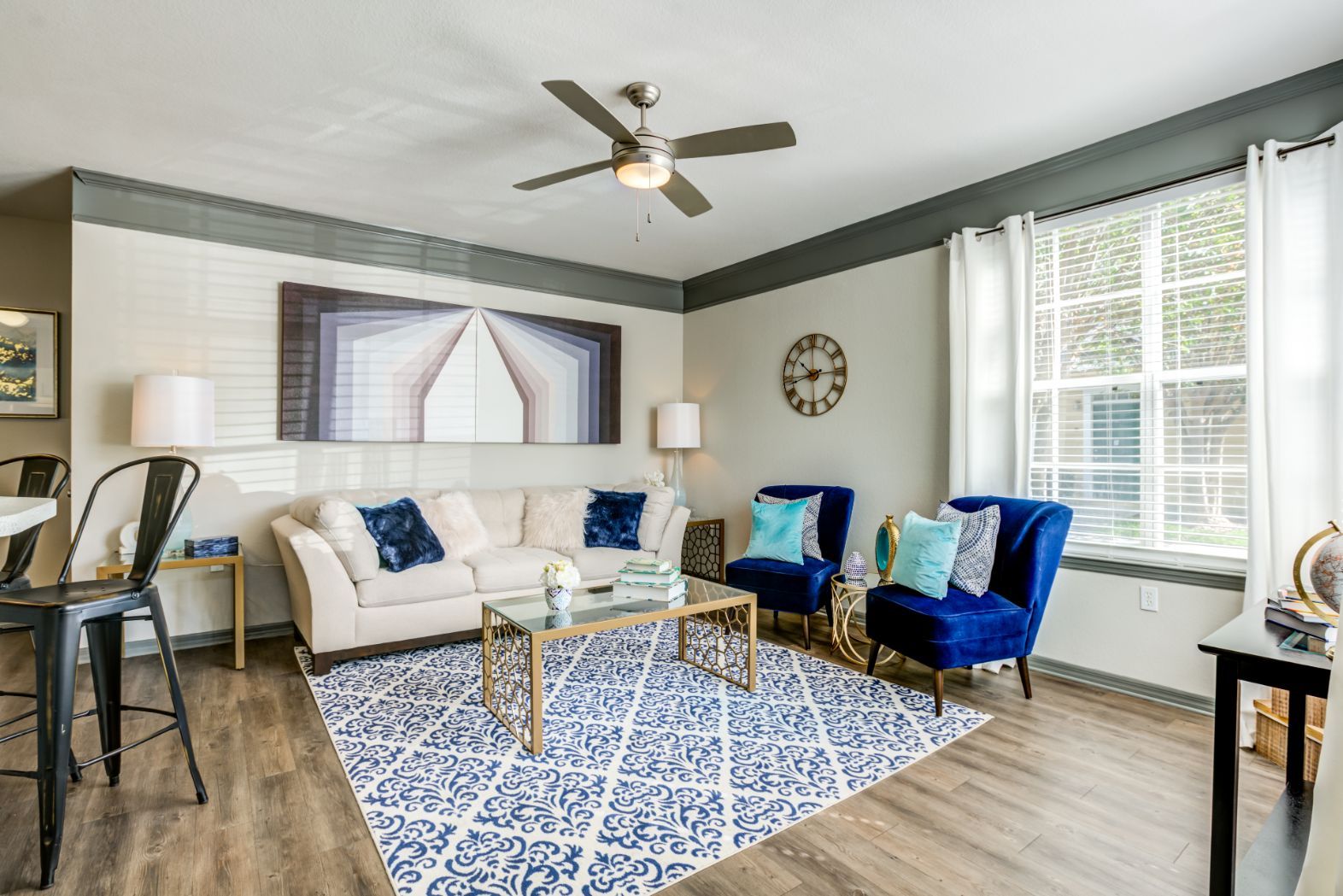 Burano Hunter's Creek Apartment Living Room