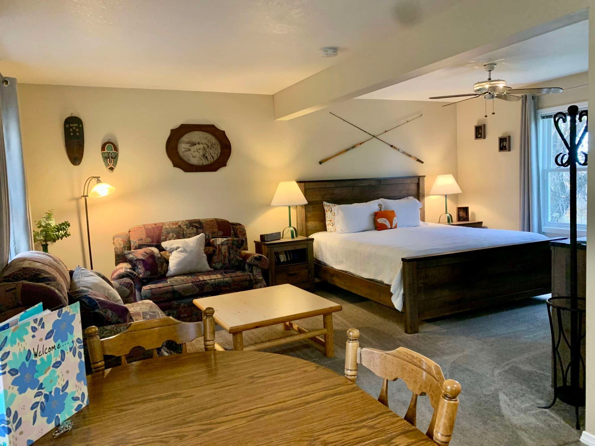 King bed, dining table, sitting room. Spacious and clean, one of the best vacation rental in Bozeman