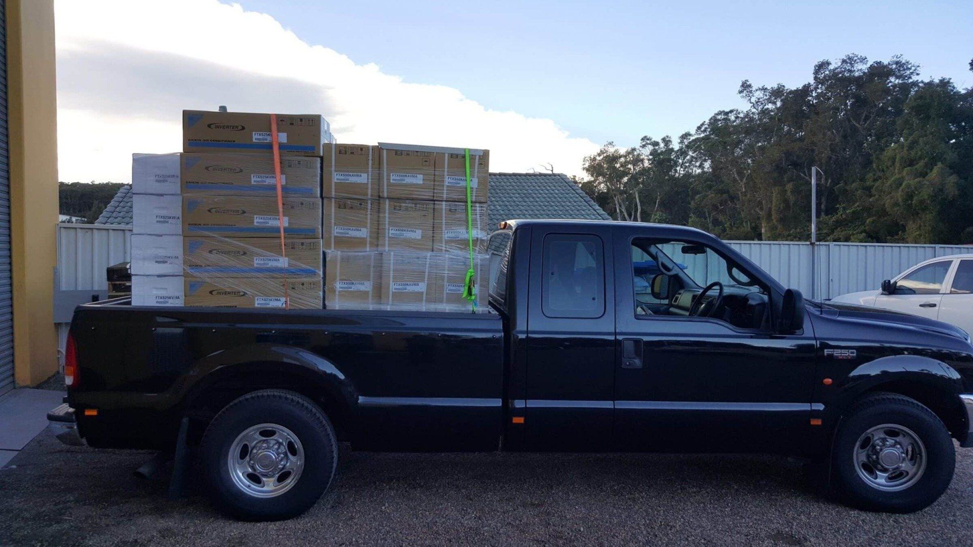 truck transporting air con system