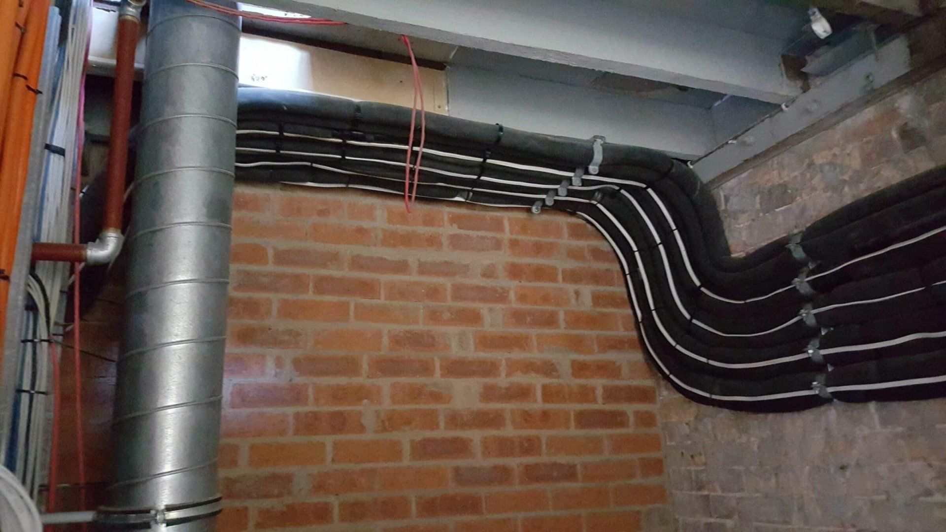 tidy wiring on wall