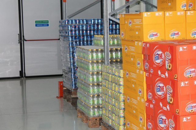 lattine e bottiglie per fornitura distributori automatici