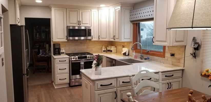 Kitchen with complete appliances