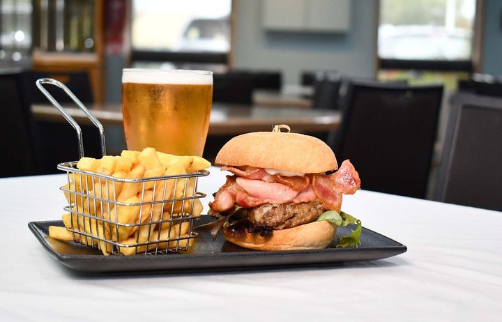 Bistro dining at Werribee RSL